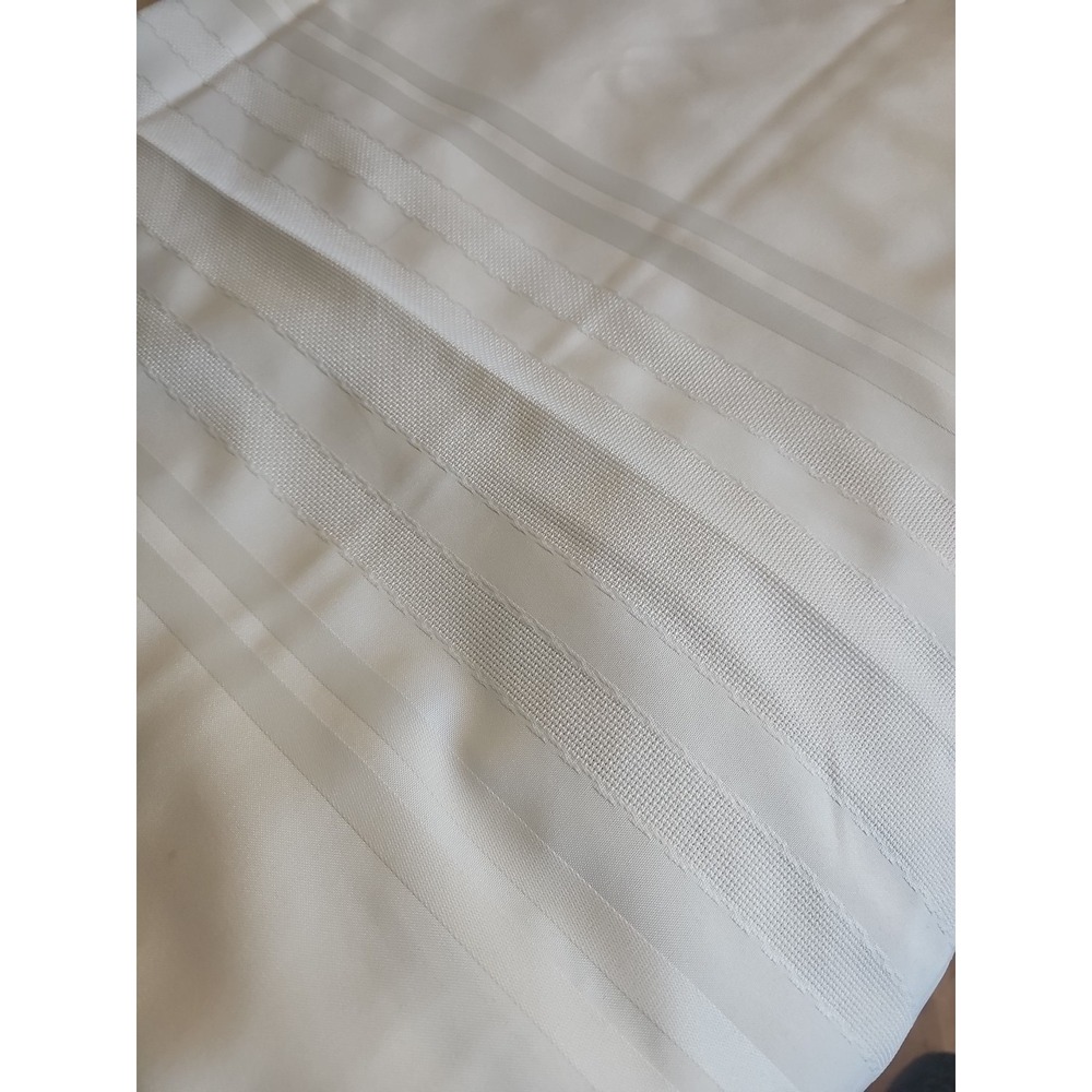 Vintage White Table Cloth With Damask Stripes  Rectangle tablecloth 60 x 81‎